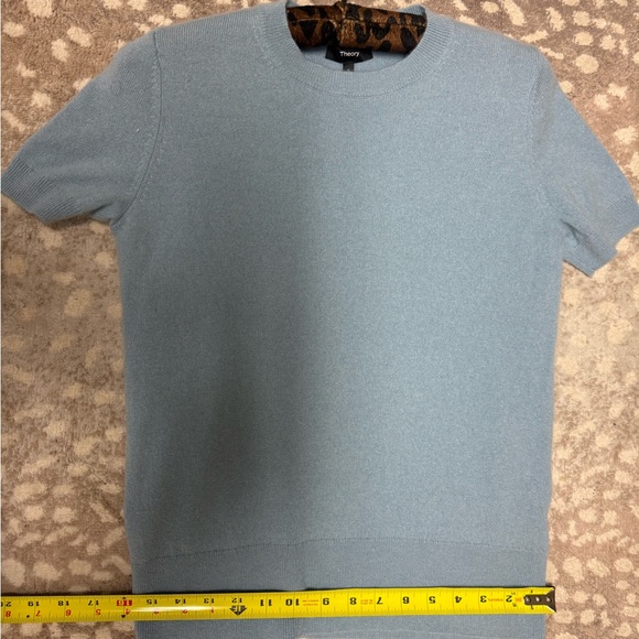Theory 100% Cashmere Short Sleeve Sweater Soft Blue - Picture 4 of 5